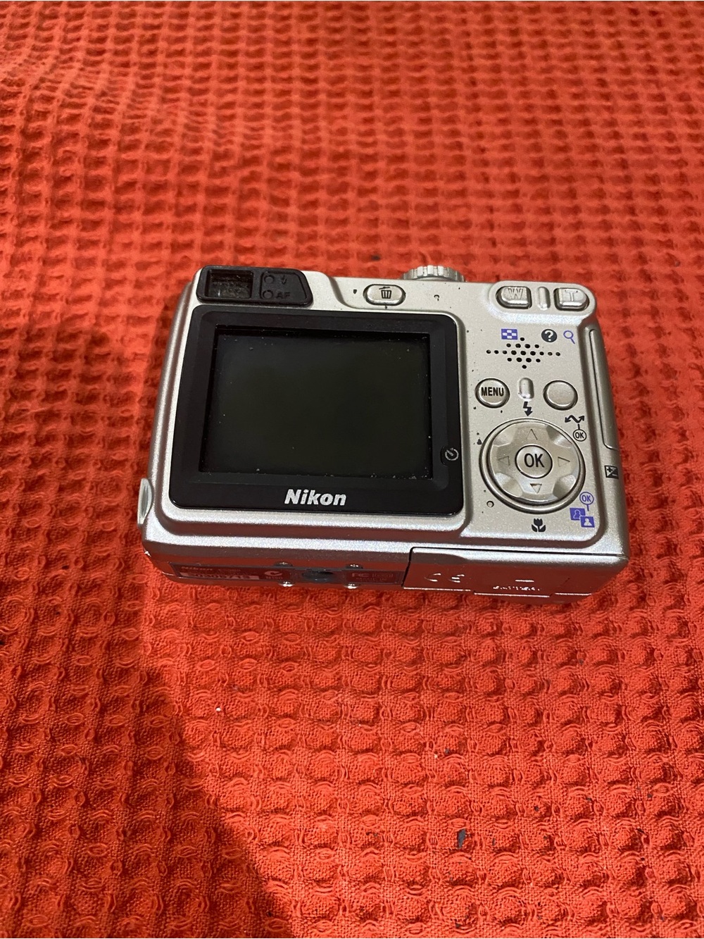 Nikon Coolpix 5900 Digital Silver Camera - EUC - Picture 6 of 11